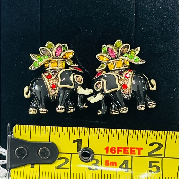 Heidi Daus CLIP 🆕”Happy Flowerphant” Elephant Crystal & Enamel Floral earrings - Picture 6 of 7